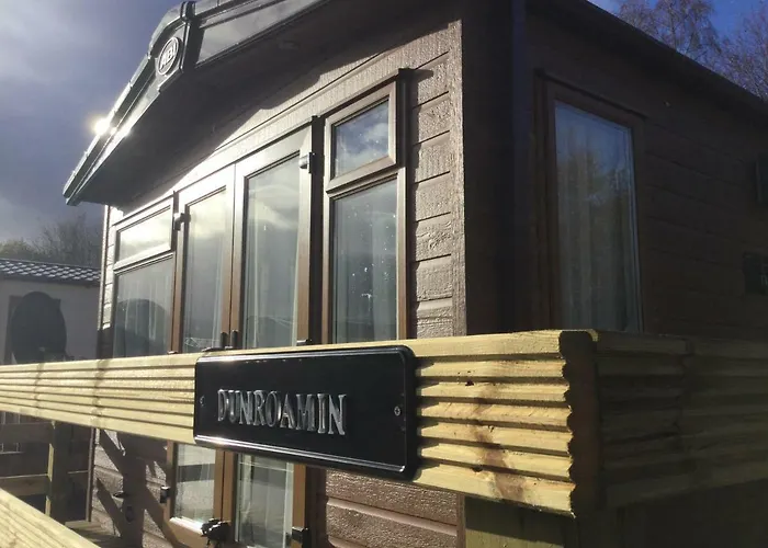 Dunroamin Lodge